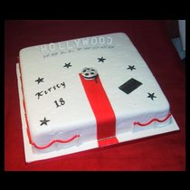 Holywood Claperboard Film Reel Cake